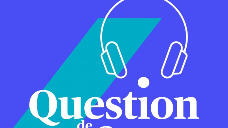 Question de confiance - un casque sur un fond bleu